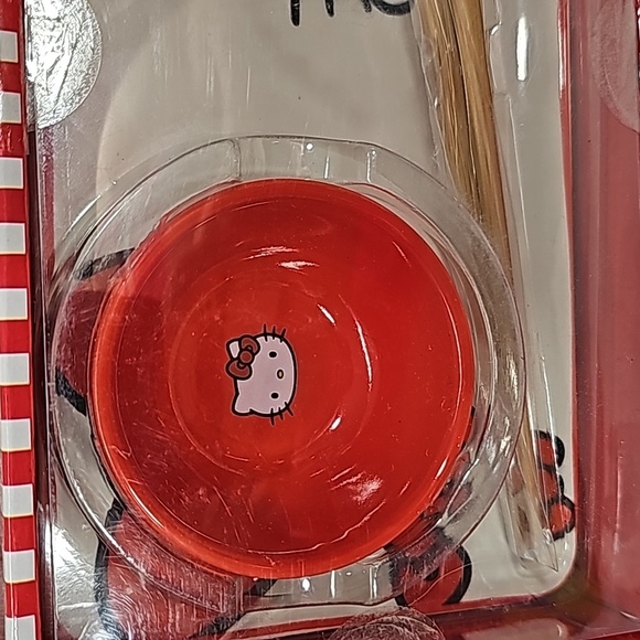 Hello Kitty Ceramic Sushi Plate Set - Picture 4 of 8